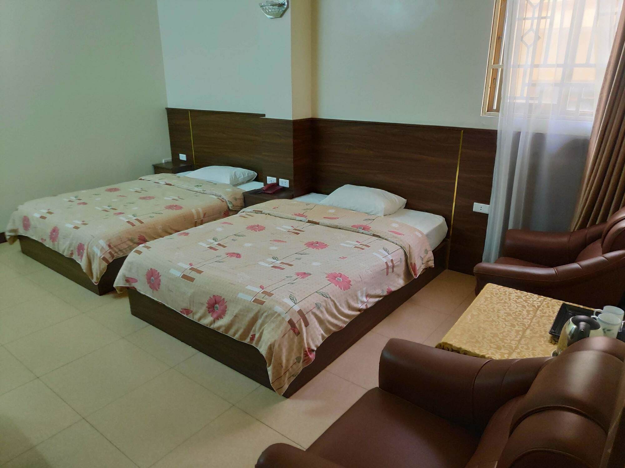 Ngoc Mai Hotel Ha Long Buitenkant foto